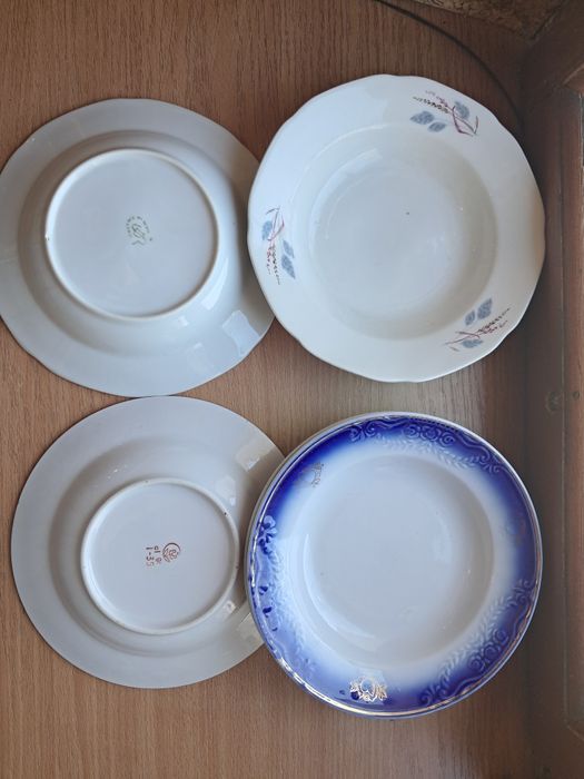 Тарелки разные фарфор коростень