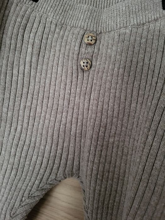 Sweterkowe legginsy C&A rozm. 68