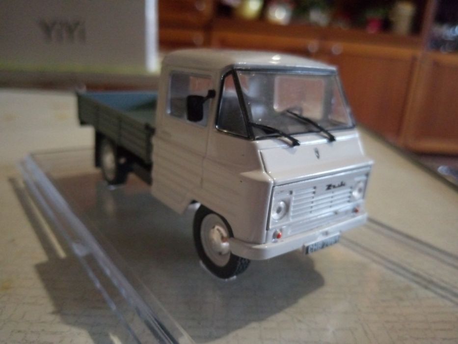 Жук 11 В масштаб 1:43