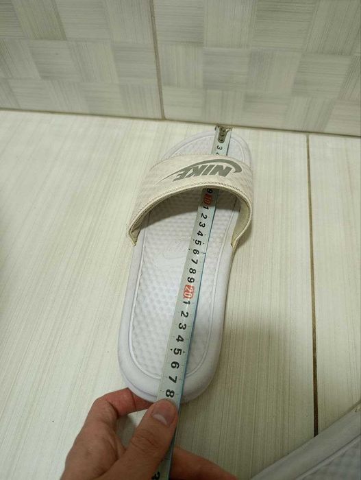 шлепанцы Nike Benassi JDI в белом цвете. Размер 42