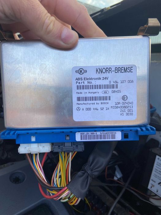 Блок ABS Mercedes Atego Knorr-Bremse 24V