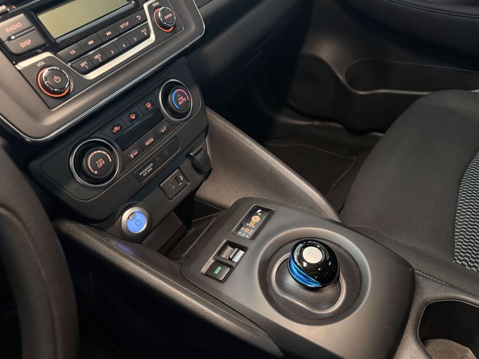 NISSAN LEAF 100% elétrico