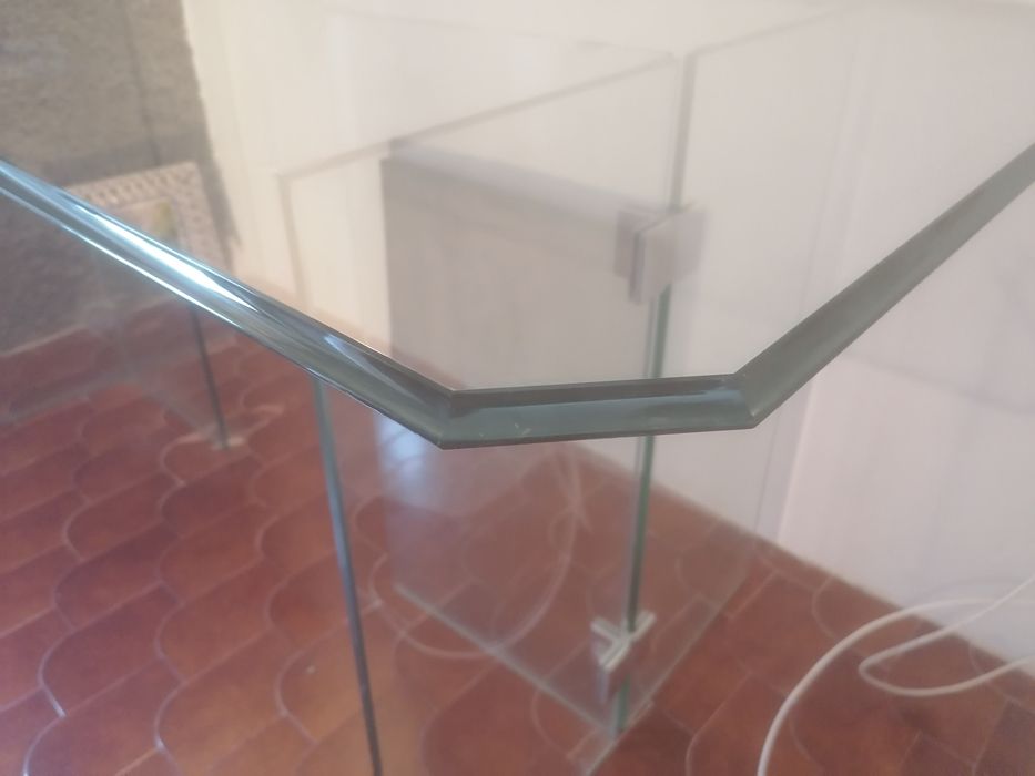 Mesa jantar/escritório totalmente em vidro