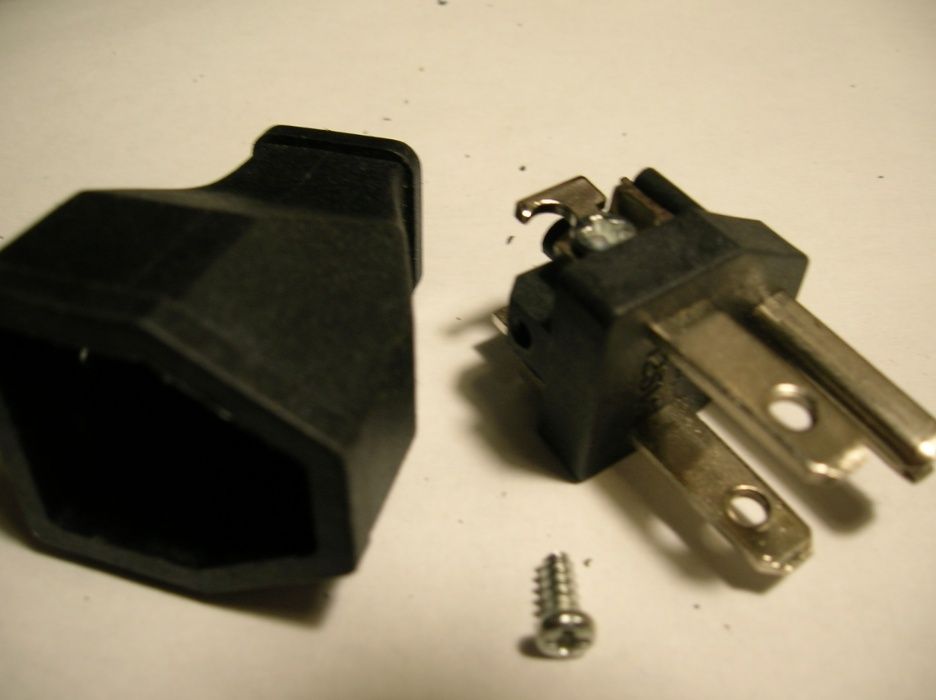 Американская трехконтактная вилка 125в 15а,кабельная часть.: 180 грн ...