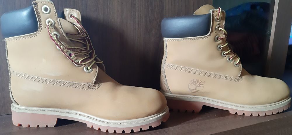 Продам жіночі черевики