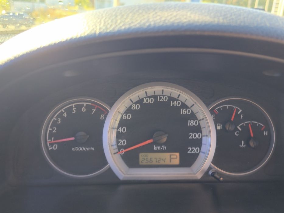 Продам Chevrolet lacetti 1.8.Читайте опис Без торга