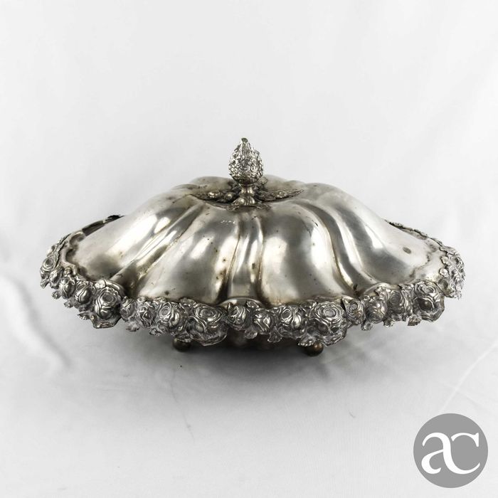 Centro de mesa em casquinha portuguesa