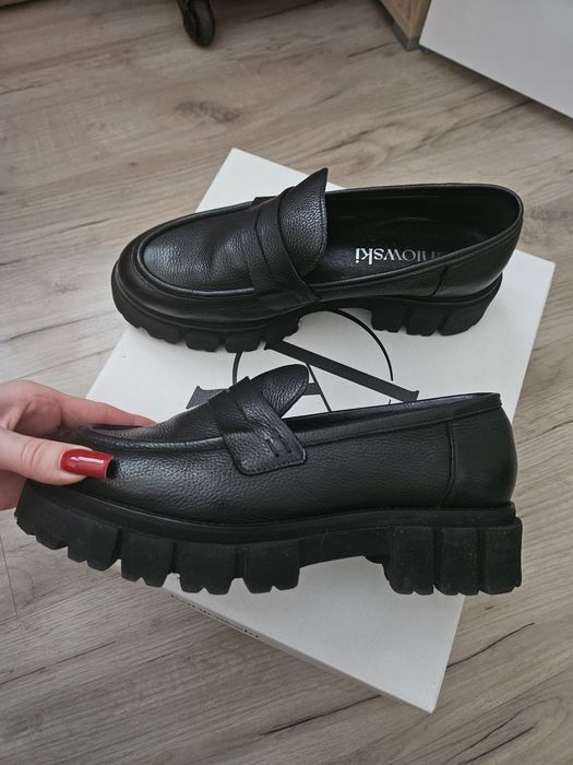 Czarne skórzane buty  loafersy mokasyny na platformie 37