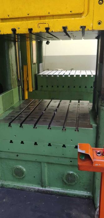 Prasa hydrauliczna Muller 160 ton