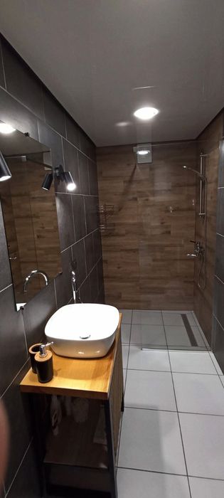 1к. квартира студія-люкс подобово Миколаїв центр міста .Вільна