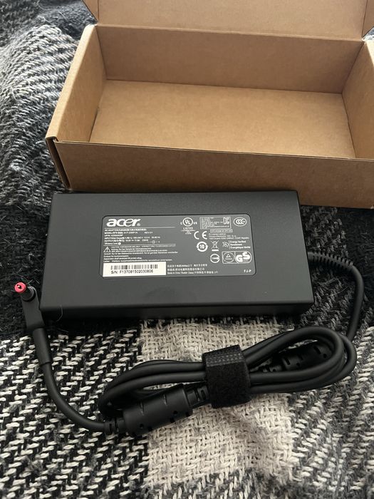 Блок питания Acer 19.5V 11.8A 230W для Predator Triton / Helios / Nitro