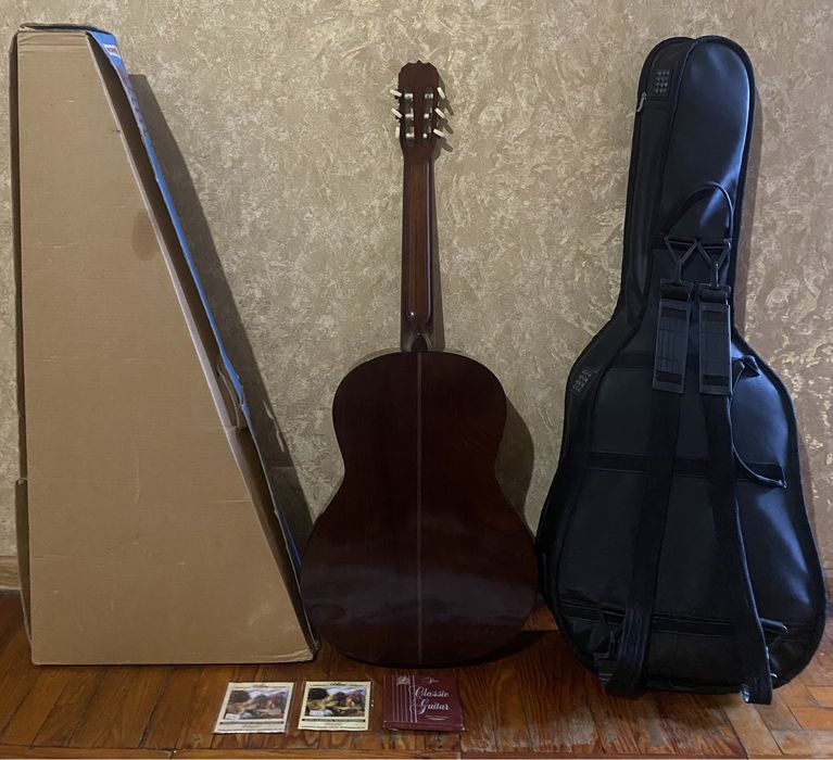 Гитара HOHNER HC06