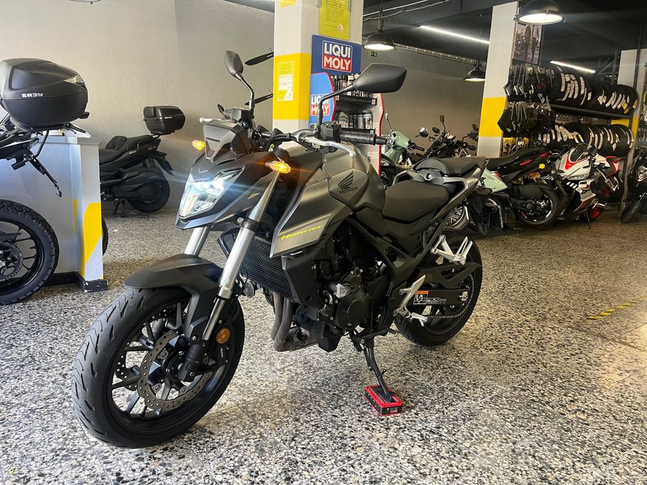 Honda CB 750 Hornet de 2023, Irrepreensível com 11698 Kms. Garantia
