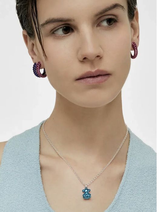 Zawieszka z misiem 1,6 cm stal posrebrzana niebieski