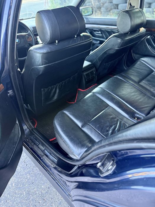 BMW E39 525d touring дизель автомат
