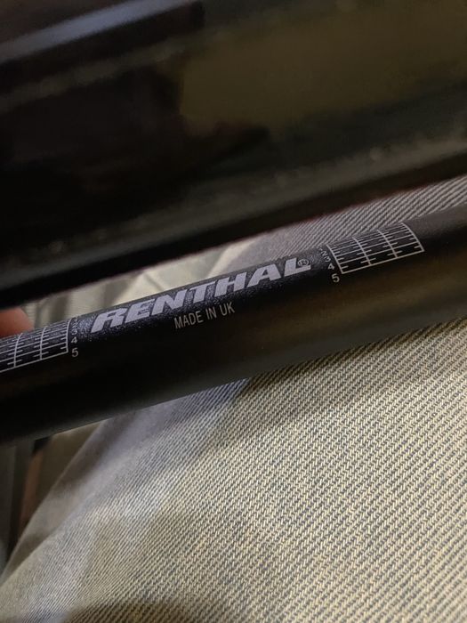 Мотоциклетний руль Renthal