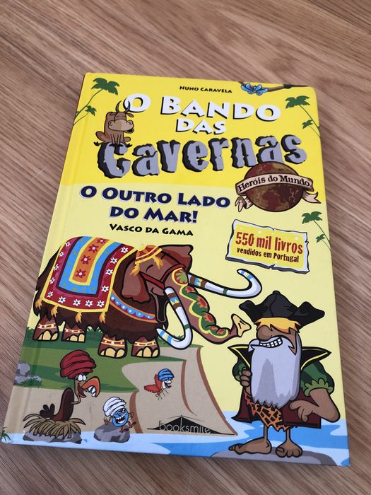 2 livros o Bando das Cavernas