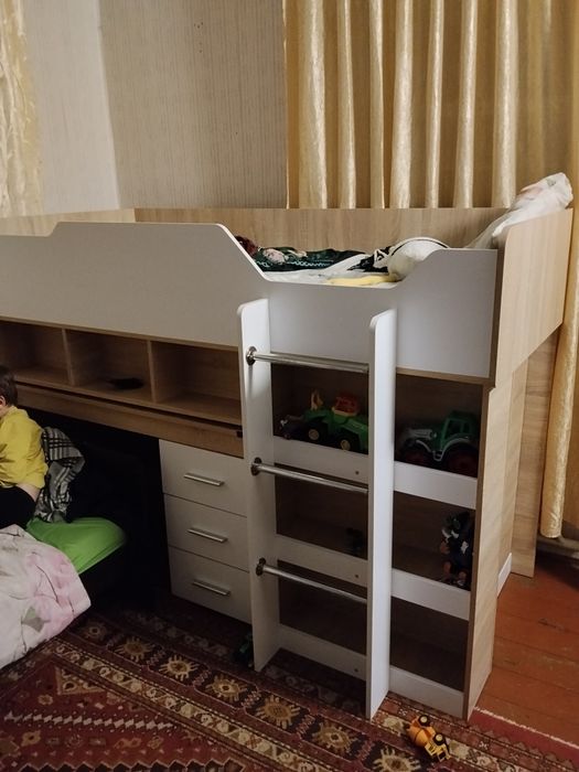 Продам кровать - чердак