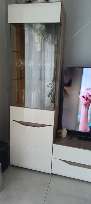 Meblościanka plus stół