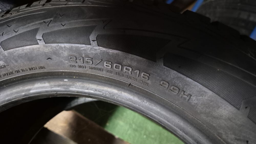 GoodYear Ultra Grip Performance 215/60/16