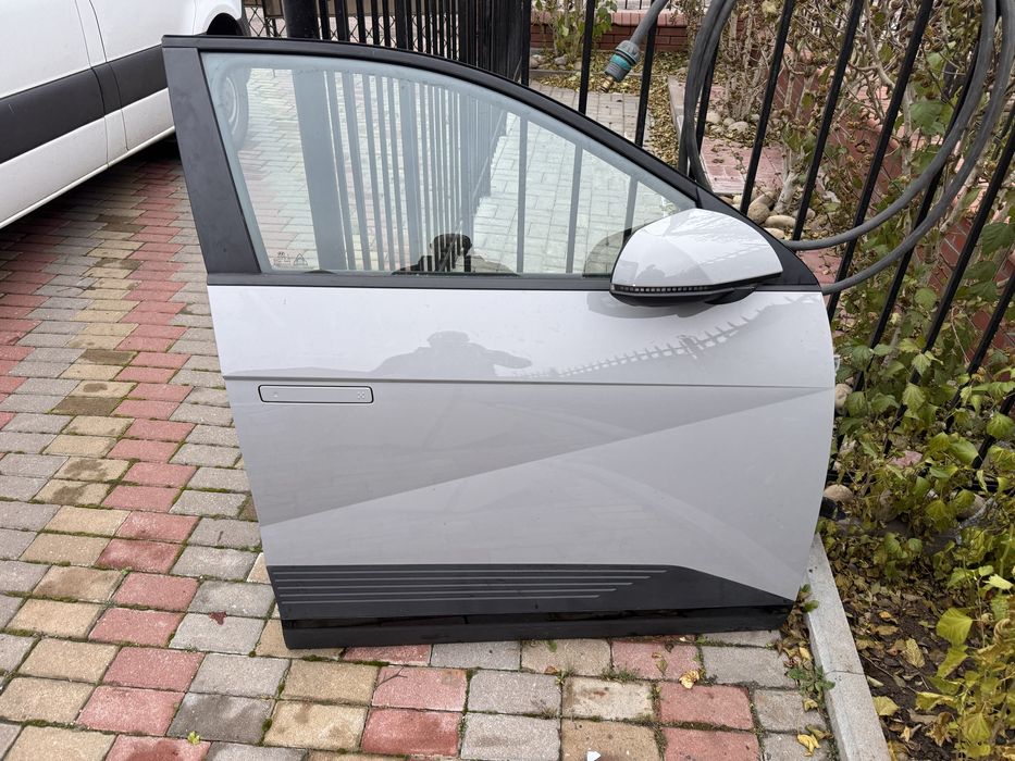 Дверка іонік 5 ioniq 5 ионик 5