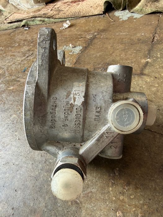 Повітророзподільник гальмівний КАМАЗ, МАЗ, Причепи. (вир-во ПААЗ)