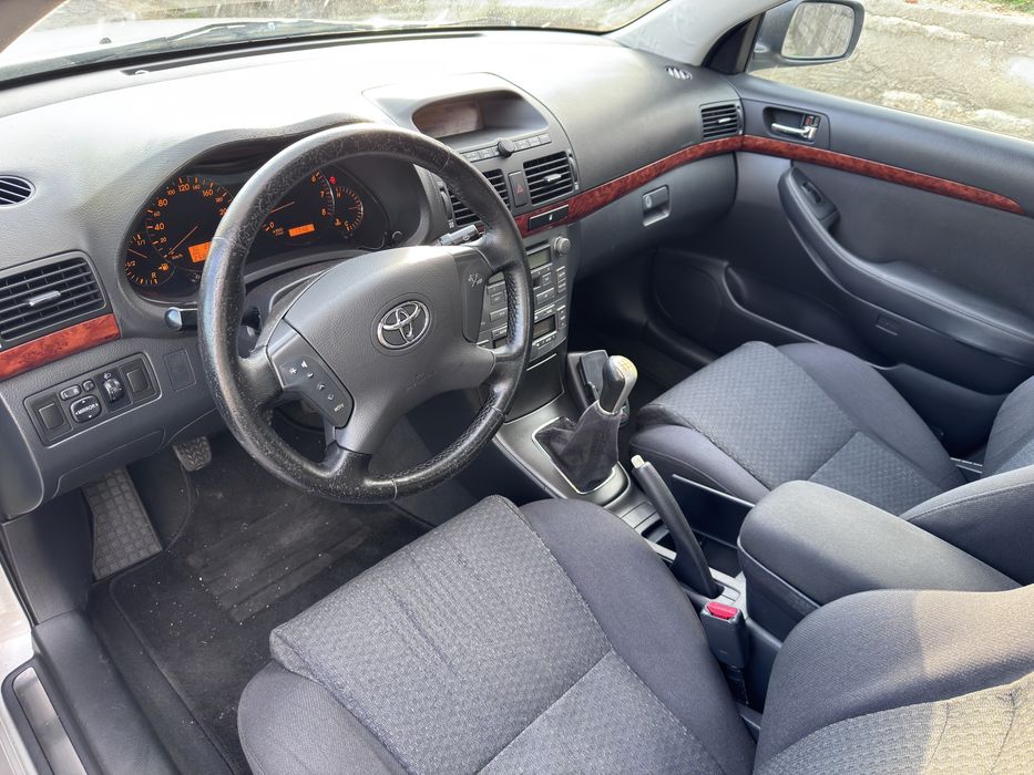 Toyota Avensis 1.6 VVT-i 2004