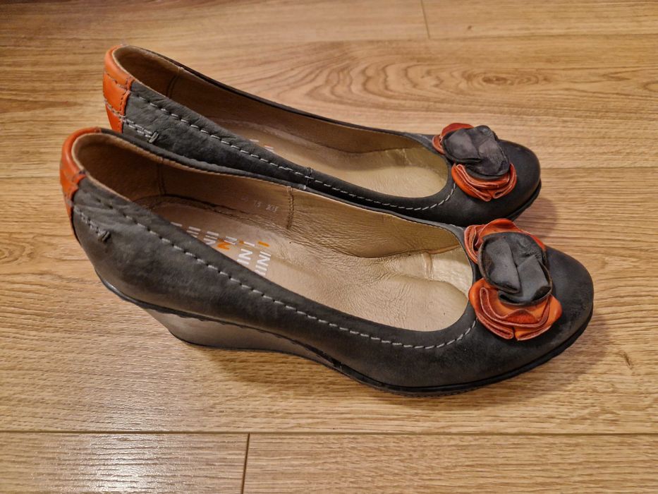 Buty na koturnie 39 Carini 25,5 cm skóra szare