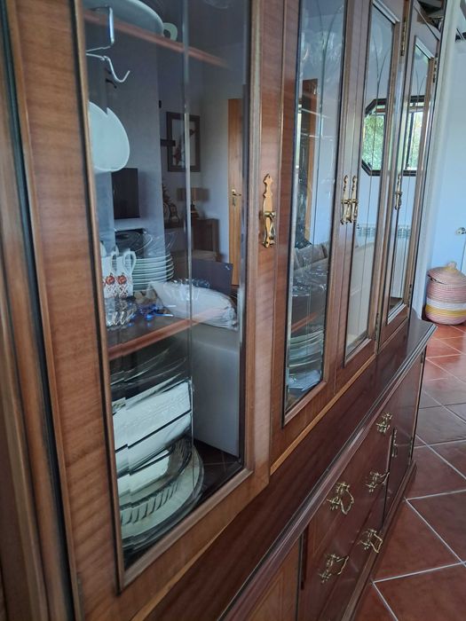 Sala de Jantar completa ou em separado. Negociável