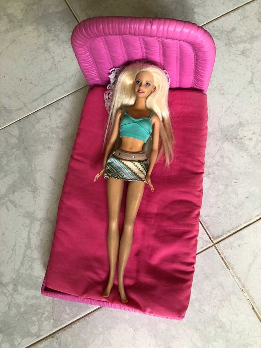 Mobilia de quarto para bonecas