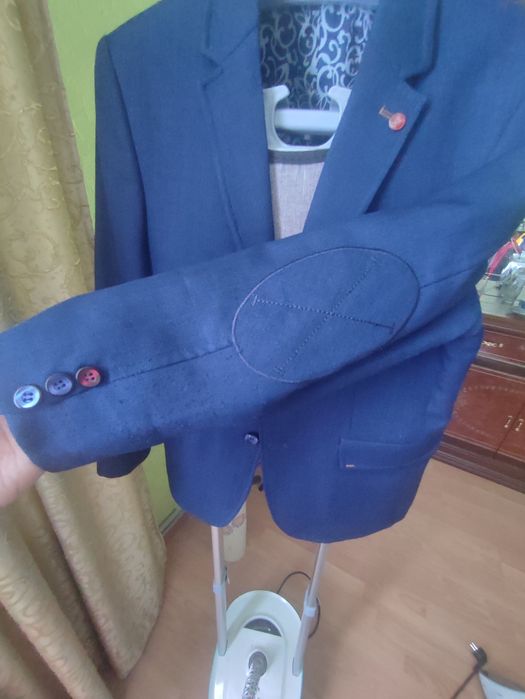 Продам підлітковий піджак Palmiro Rossi