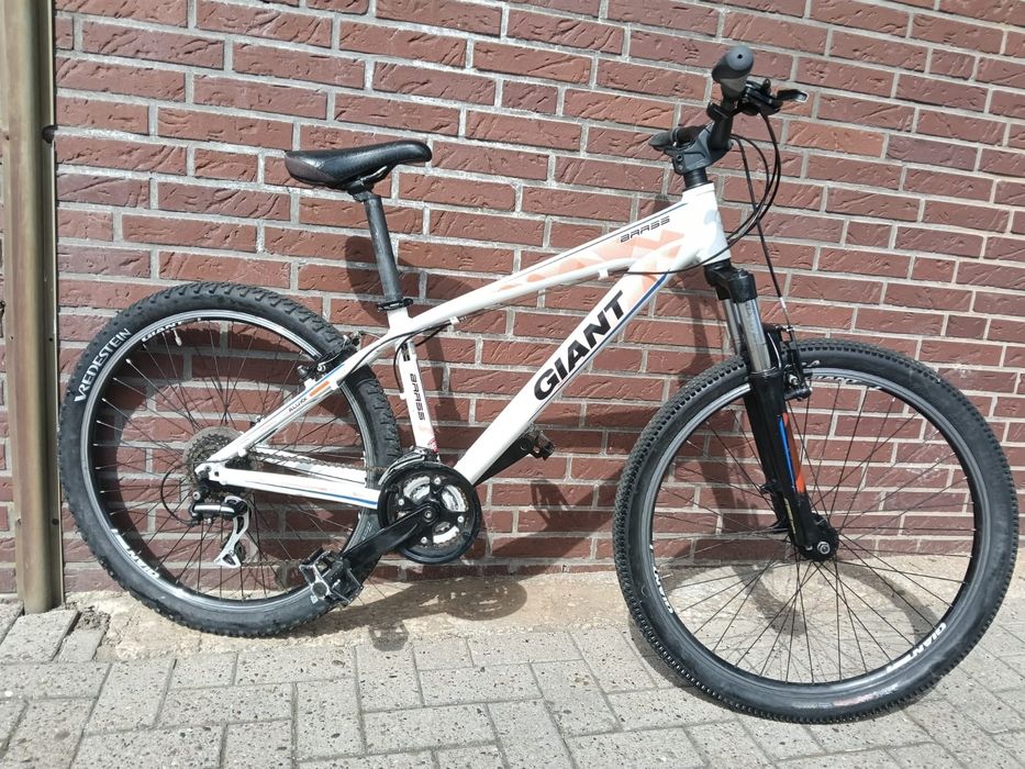 Sprzedam rower MTB górski Giant koła 26