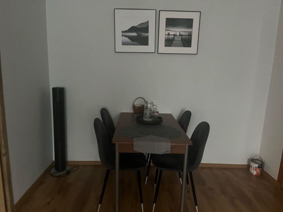 Meble pokojowe brązowe