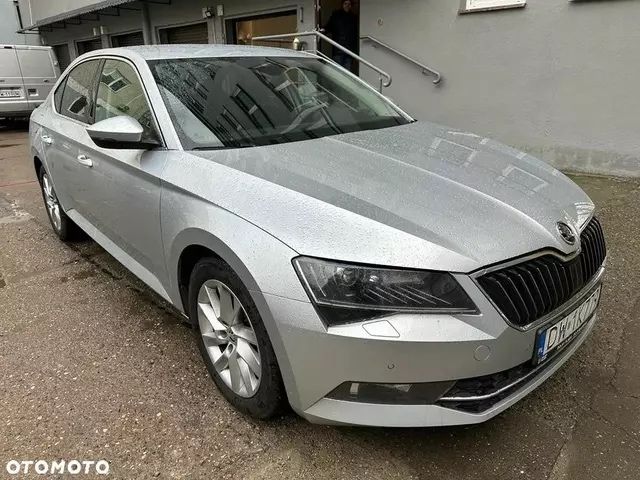 Розборка Skoda superb 3 капот крыло фара бампер двери фонарь суперб 3