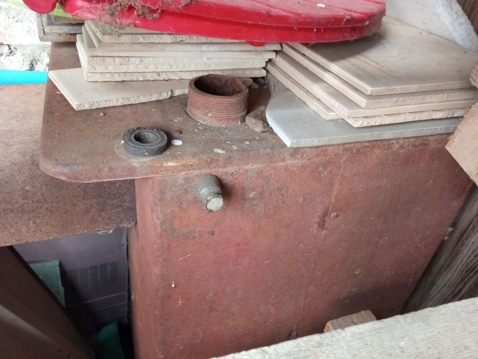 Продам котел твердопаливний