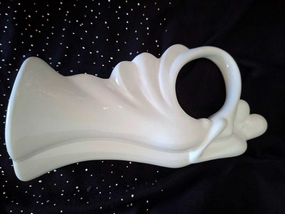Figurka ceramiczna zakochana para