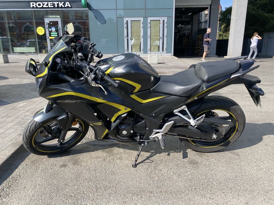 Терміновий продаж Мотоцил Honda cbr300r