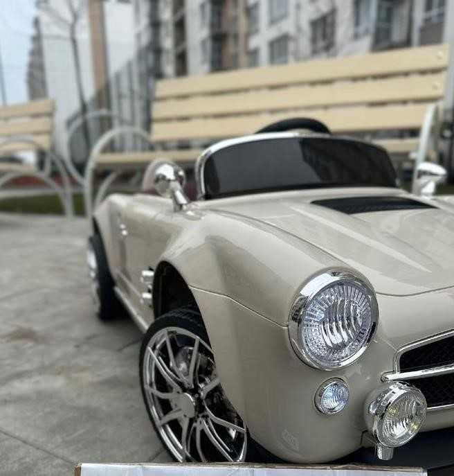 Детский электромобиль Мерседес Ретро, ​​4 мотора, стильный и мощный