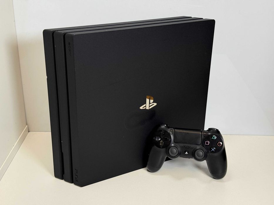 Konsola PlayStation 4 Pro 1TB - PS4 Pro - z Padem -