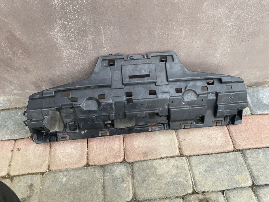 Кранштейн заднього бампера бам ф32