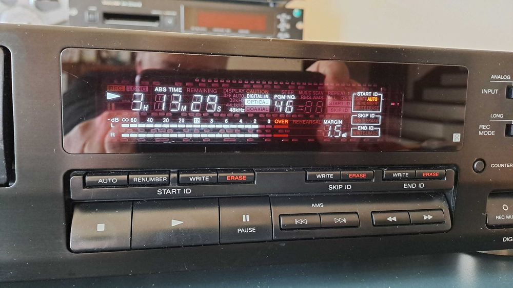 Magnetofon cyfrowy DAT Sony DTC 690 po serwisie.