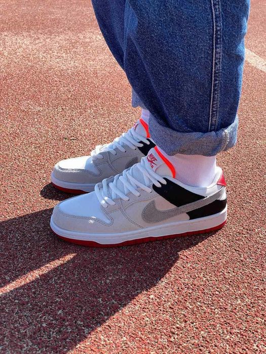 Продам кросовки Найк новые.