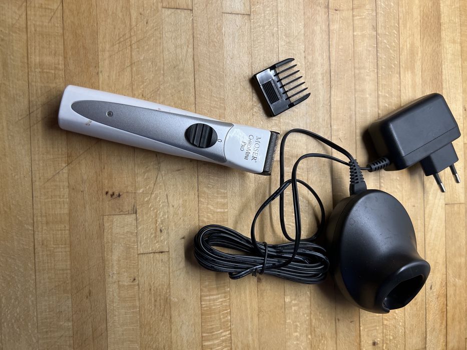 Moser 1591 ChroMini Pro Trymer bezprzewodowy do włosów i brody biały