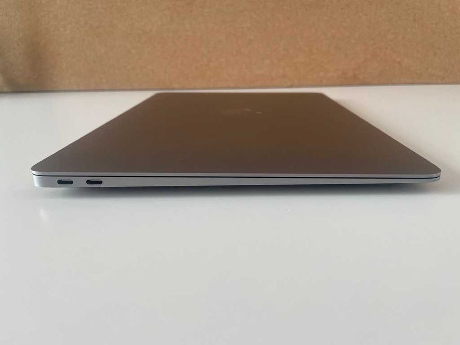 Macbook Air 13" M1 (8/256GB)