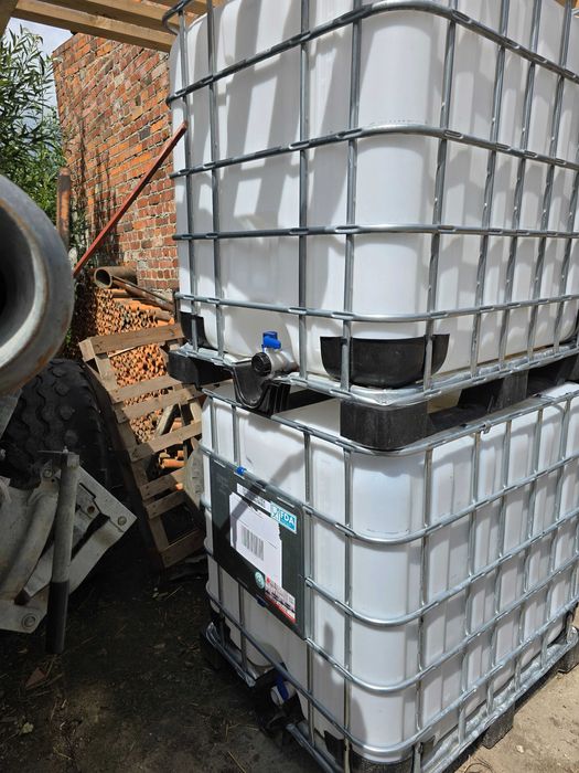 Mauzer 1000 litrów czyste, sterylne