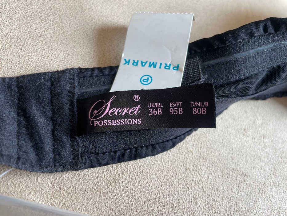 Бюстгальтер 80 b , с силиконовой полоской