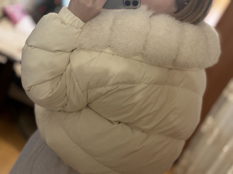 Куртка жіноча біла