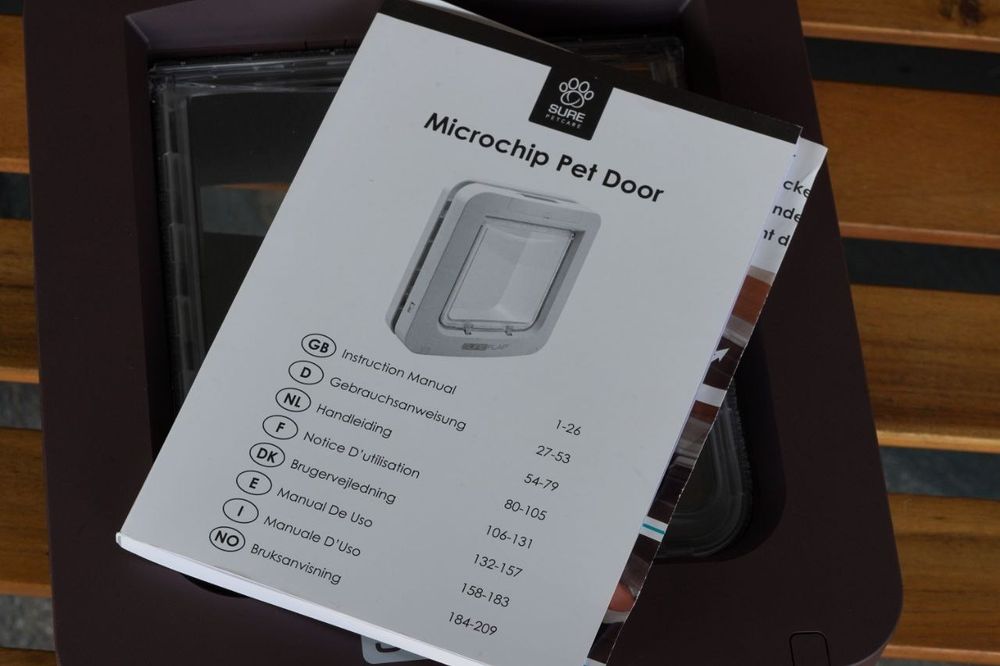 Дверца для кошек с идентификацией по микрочипу — безопасность вашего д
