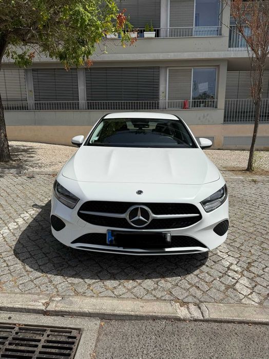 Mercedes-Benz A 250 e Limousine (2025) - Garantia de fábrica Mercedes-Benz