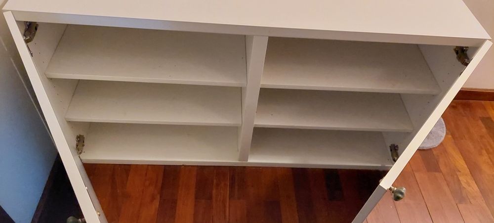 Móvel branco 2 portas